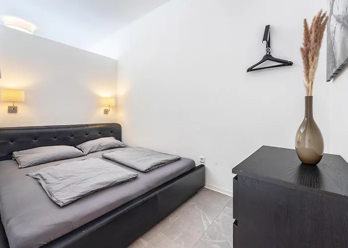 Altenbeken- * Altenbeken