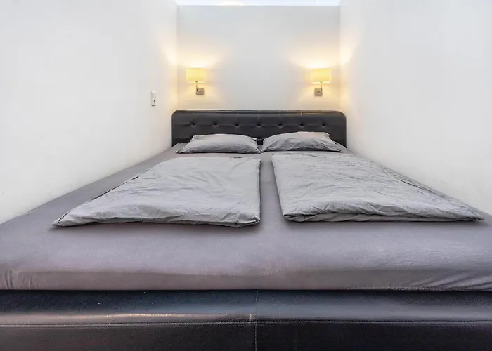 Altenbeken- * Altenbeken