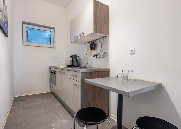 Altenbeken- * Altenbeken